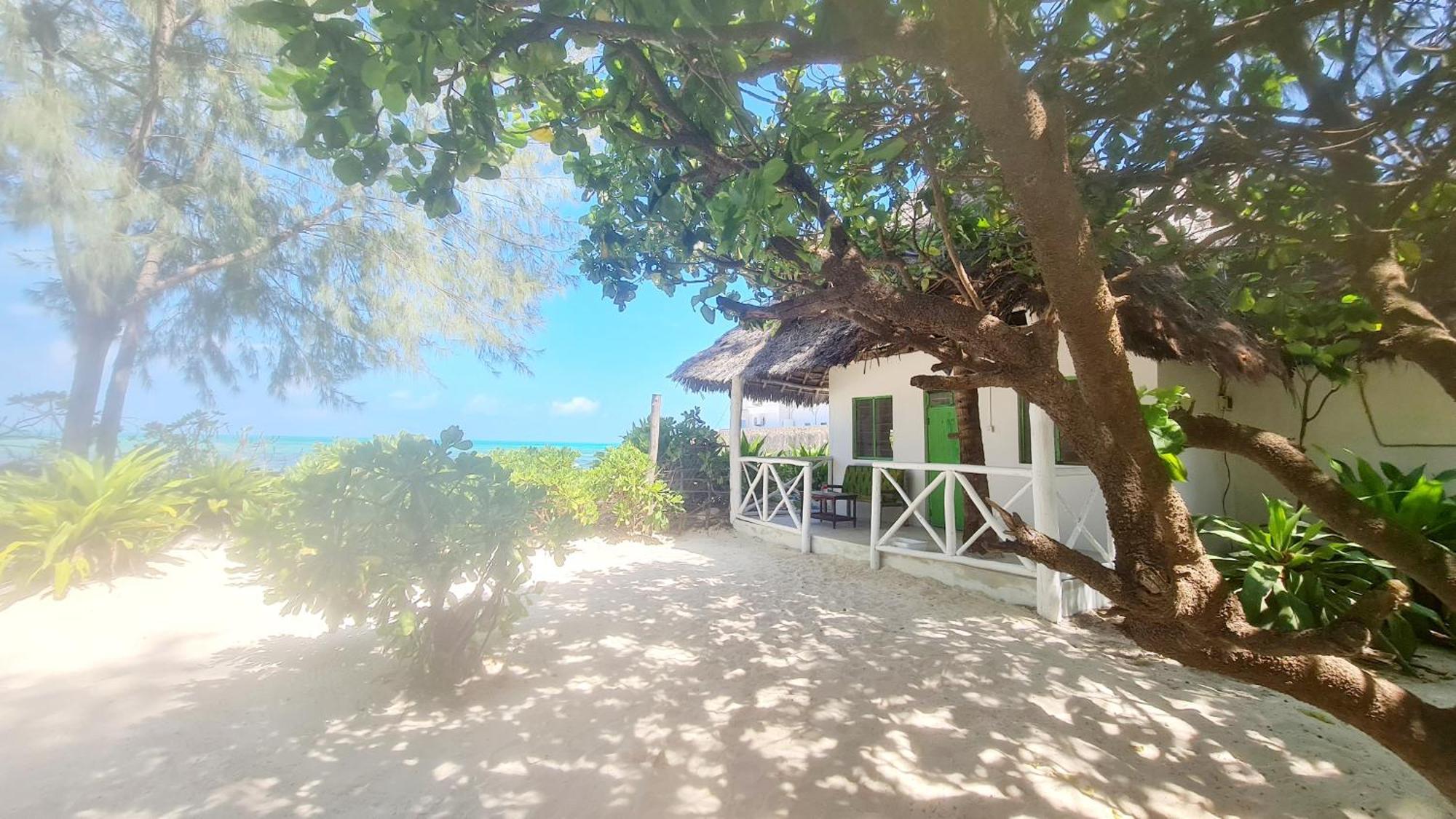 Garden Beach Bungalows Jambiani Jambiani  Rum bild