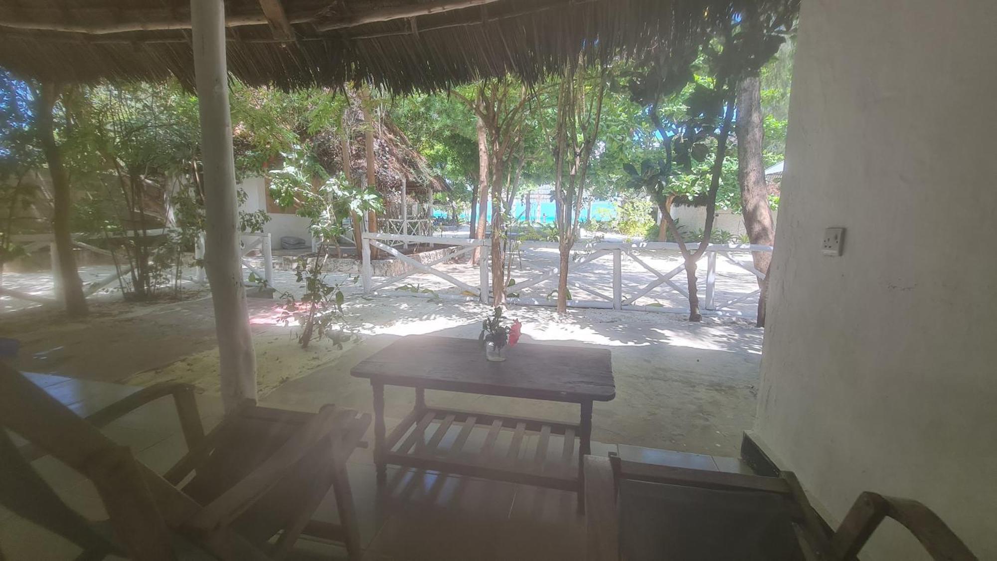 Garden Beach Bungalows Jambiani Jambiani  Rum bild