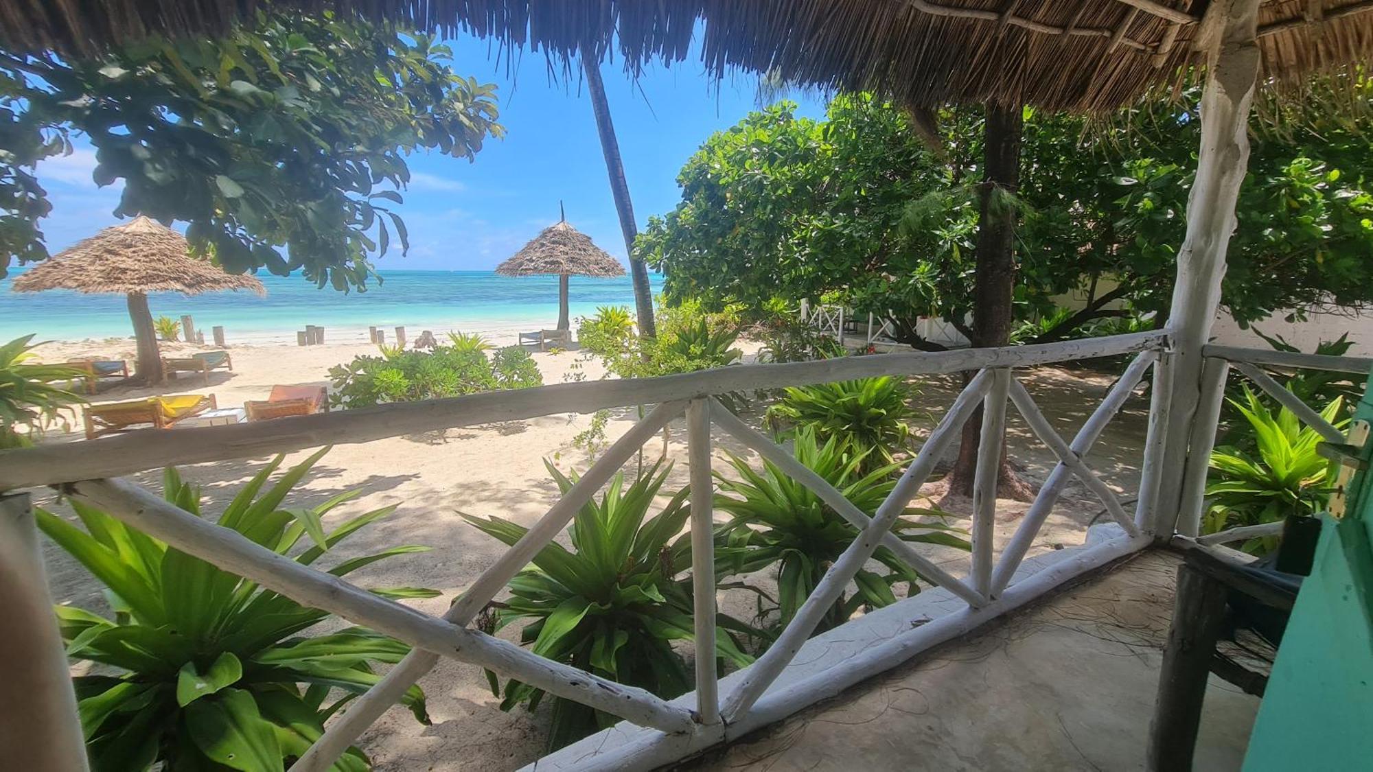 Garden Beach Bungalows Jambiani Jambiani  Rum bild
